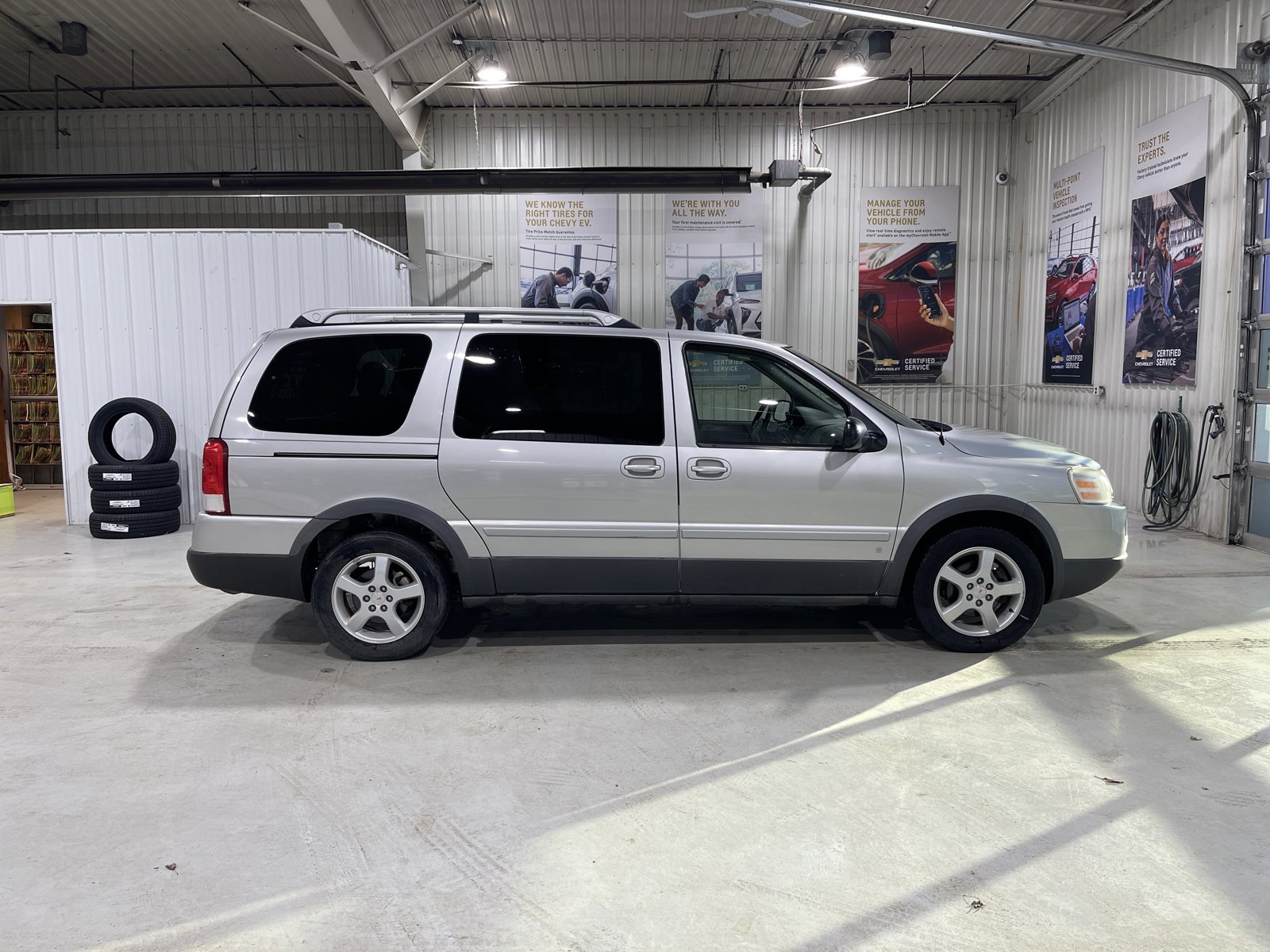 Used 2006 Pontiac Montana SV6 w/ Convenience Package image 16