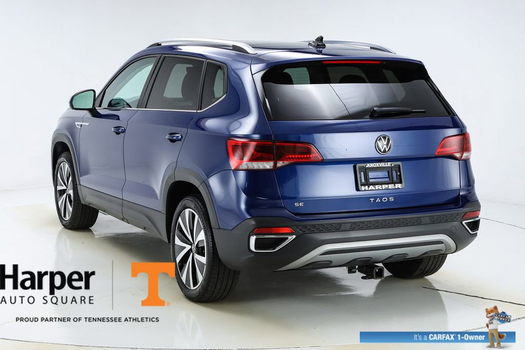 Used 2023 Volkswagen Taos SE w/ Panoramic Sunroof Package image 7