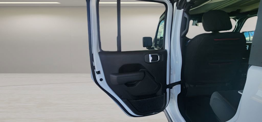 Used 2024 Jeep Gladiator Sport image 18