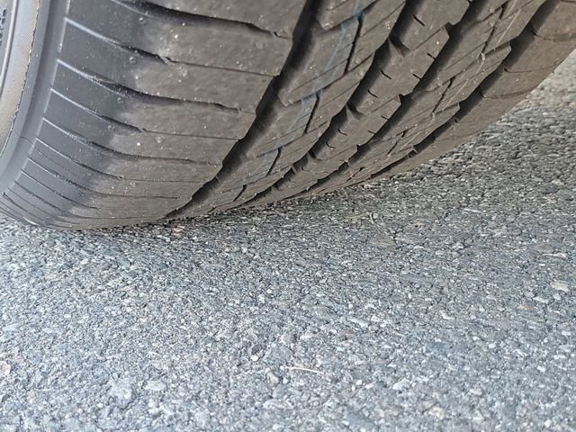 Used 2015 Ford Edge Titanium FWD image 32