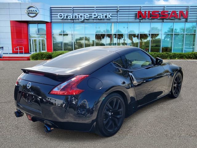 Used 2020 Nissan 370Z Coupe image 2