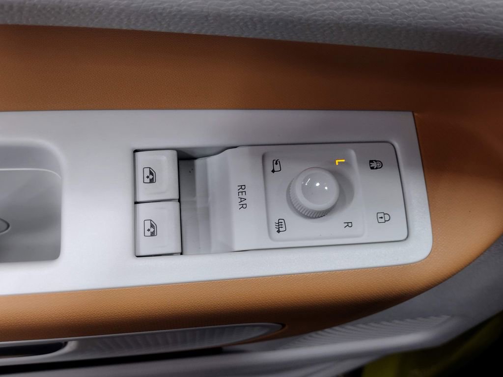 New 2025 Volkswagen ID. Buzz 1st Edition image 19