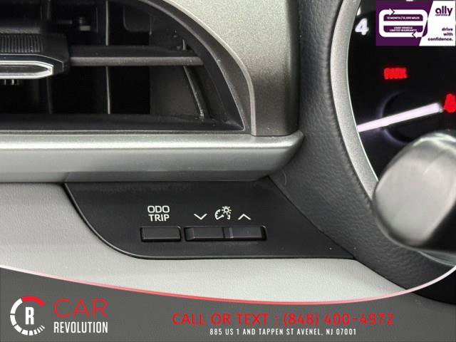 Used 2021 Toyota Highlander XLE image 40