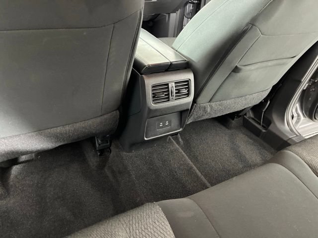 Used 2025 Nissan Rogue SV FWD image 42