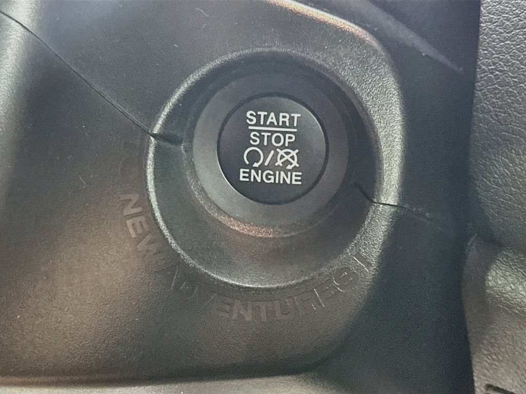 Certified 2022 Jeep Renegade Altitude w/ Convenience Group AWD/4WD image 24