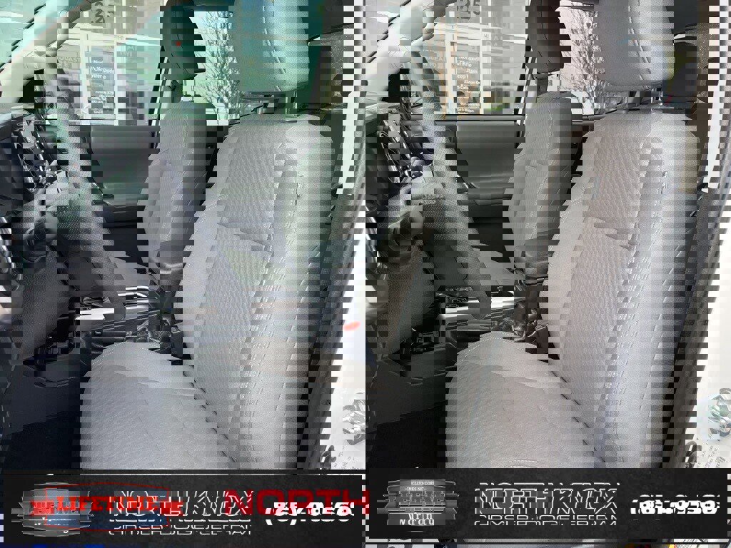 Used 2023 Toyota Tacoma SR image 4