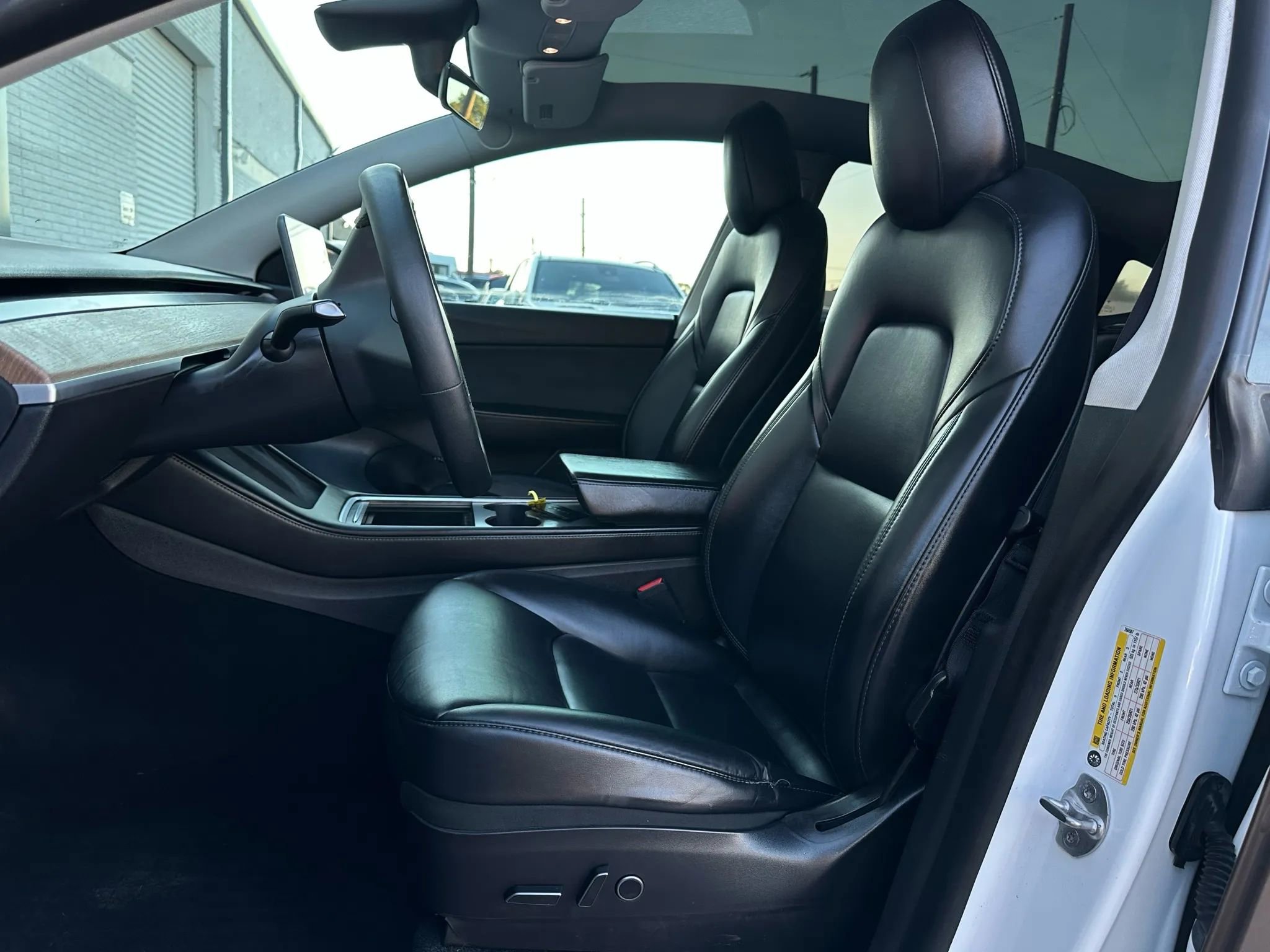 Used 2021 Tesla Model Y Performance image 12