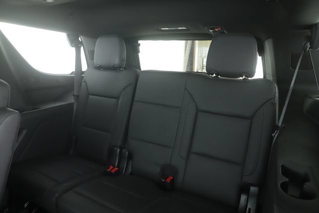 Used 2023 Chevrolet Tahoe Z71 w/ Z71 Off-Road Package AWD/4WD image 31