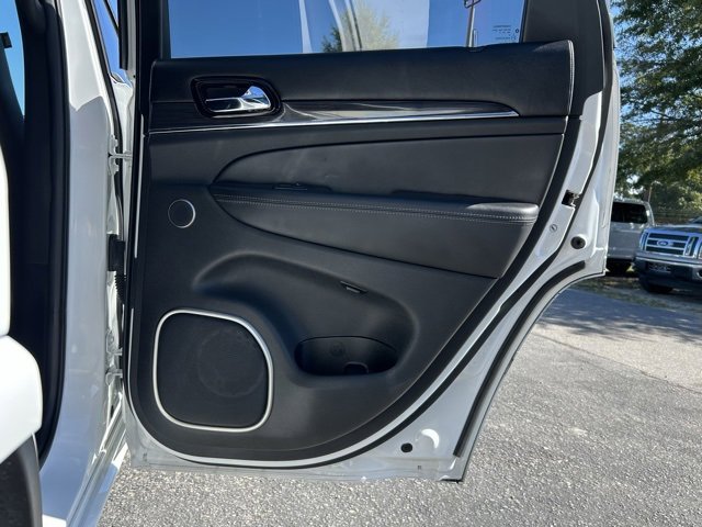 Used 2019 Jeep Grand Cherokee Overland image 12