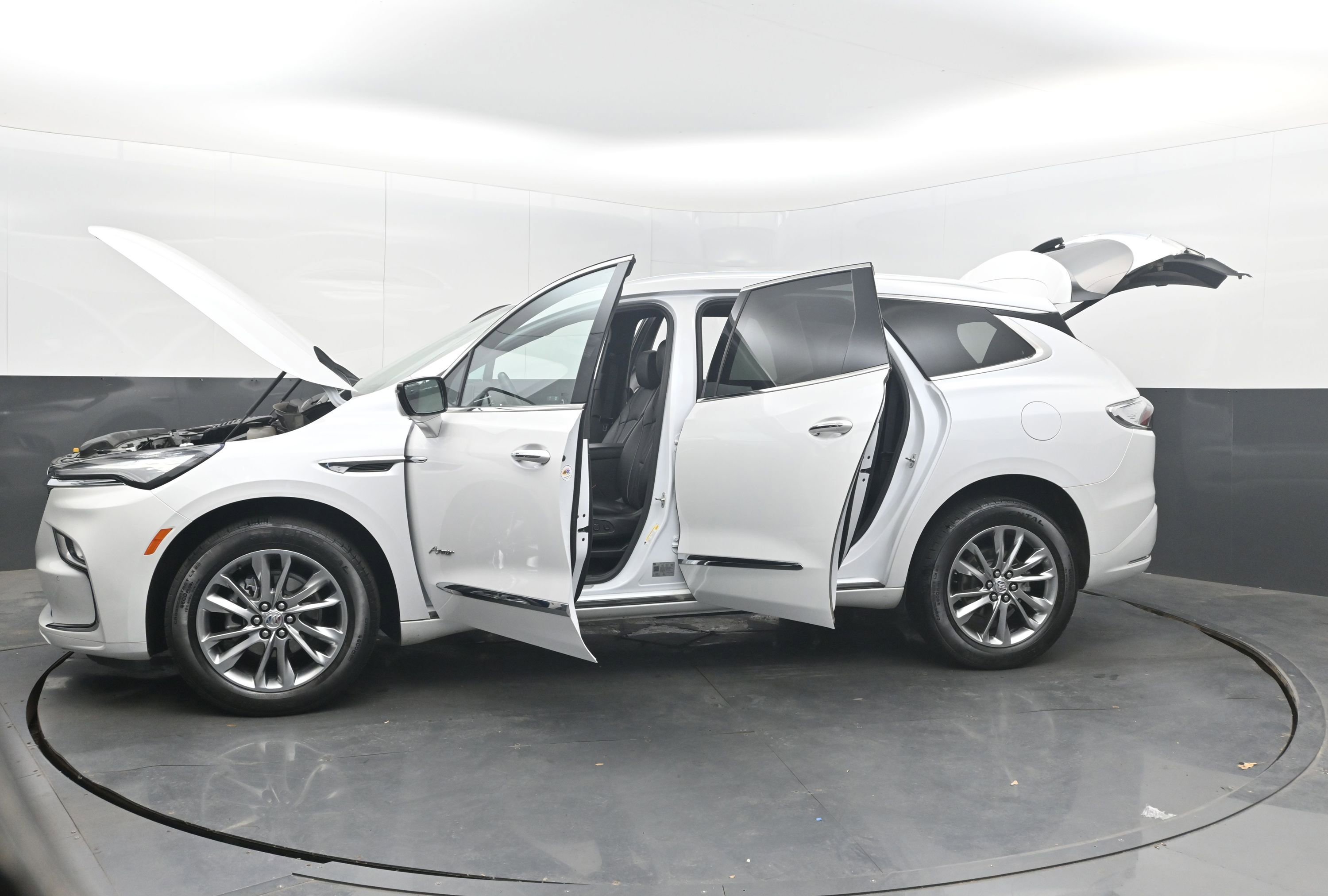Used 2024 Buick Enclave Avenir FWD image 30