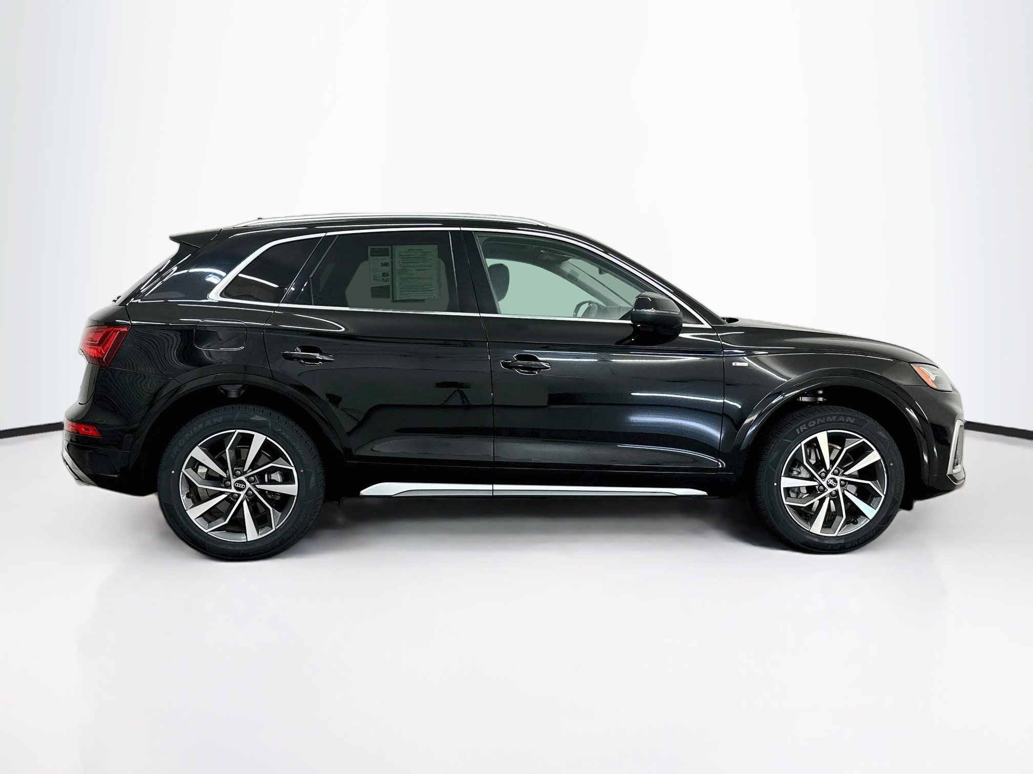 Used 2023 Audi Q5 2.0T Premium Plus w/ Premium Plus Package AWD/4WD image 10