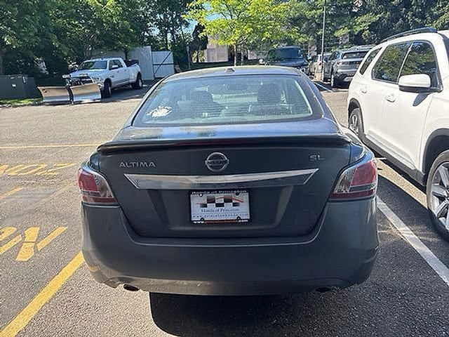 Used 2015 Nissan Altima 2.5 SL w/ Technology Package FWD image 5