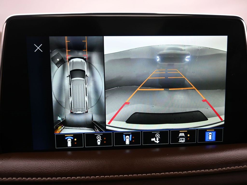 Used 2023 Chevrolet Suburban High Country w/ Premium Package 2 image 18