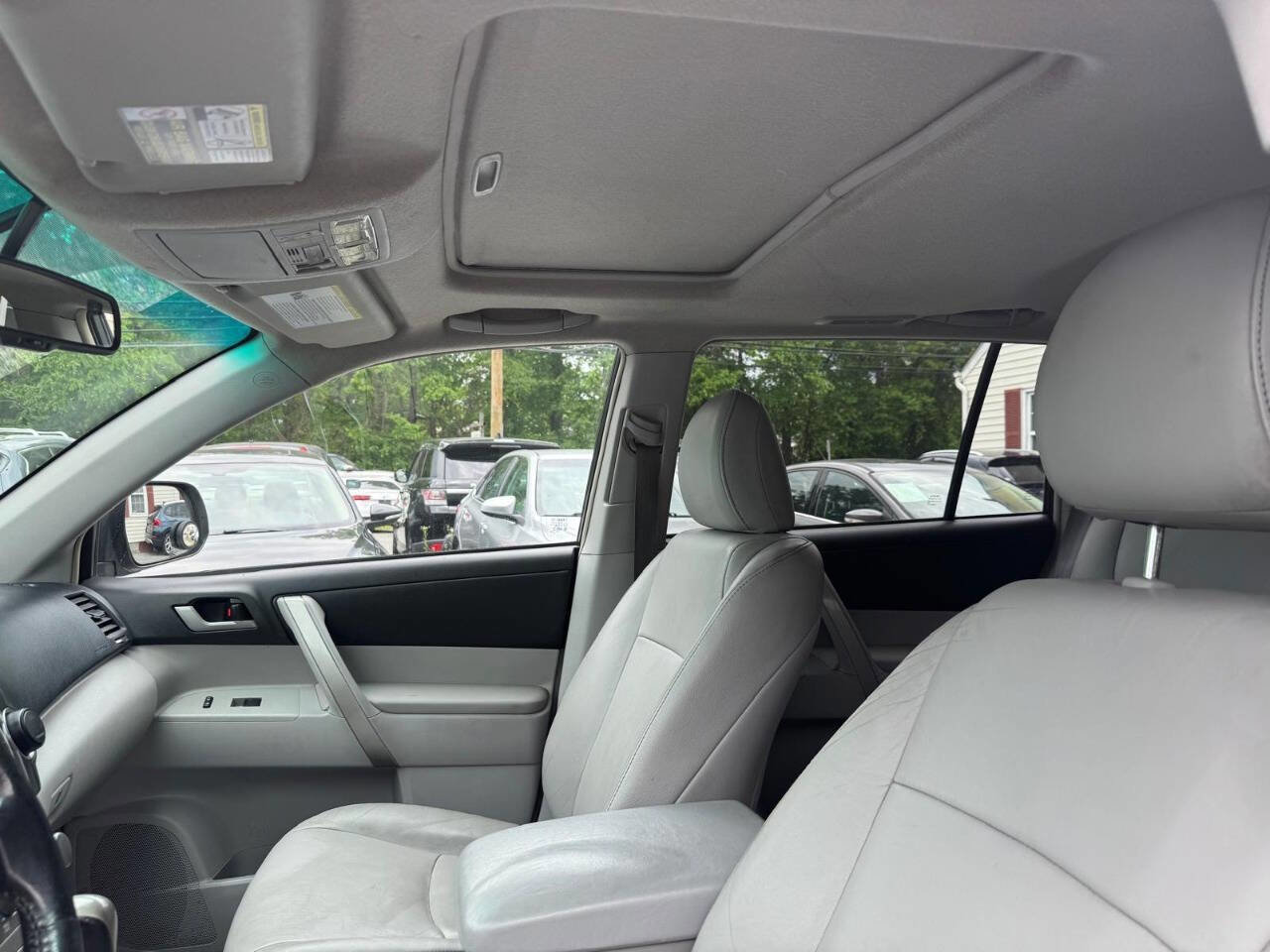 Used 2013 Toyota Highlander SE image 39