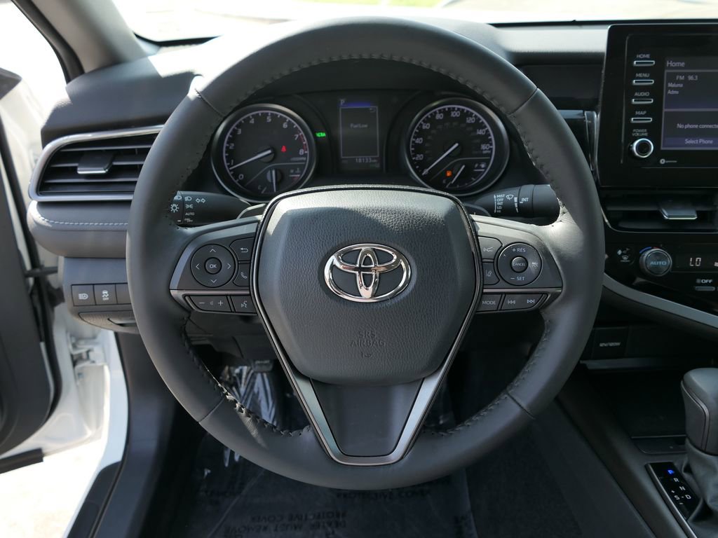 Used 2022 Toyota Camry SE w/ Convenience Package FWD image 18