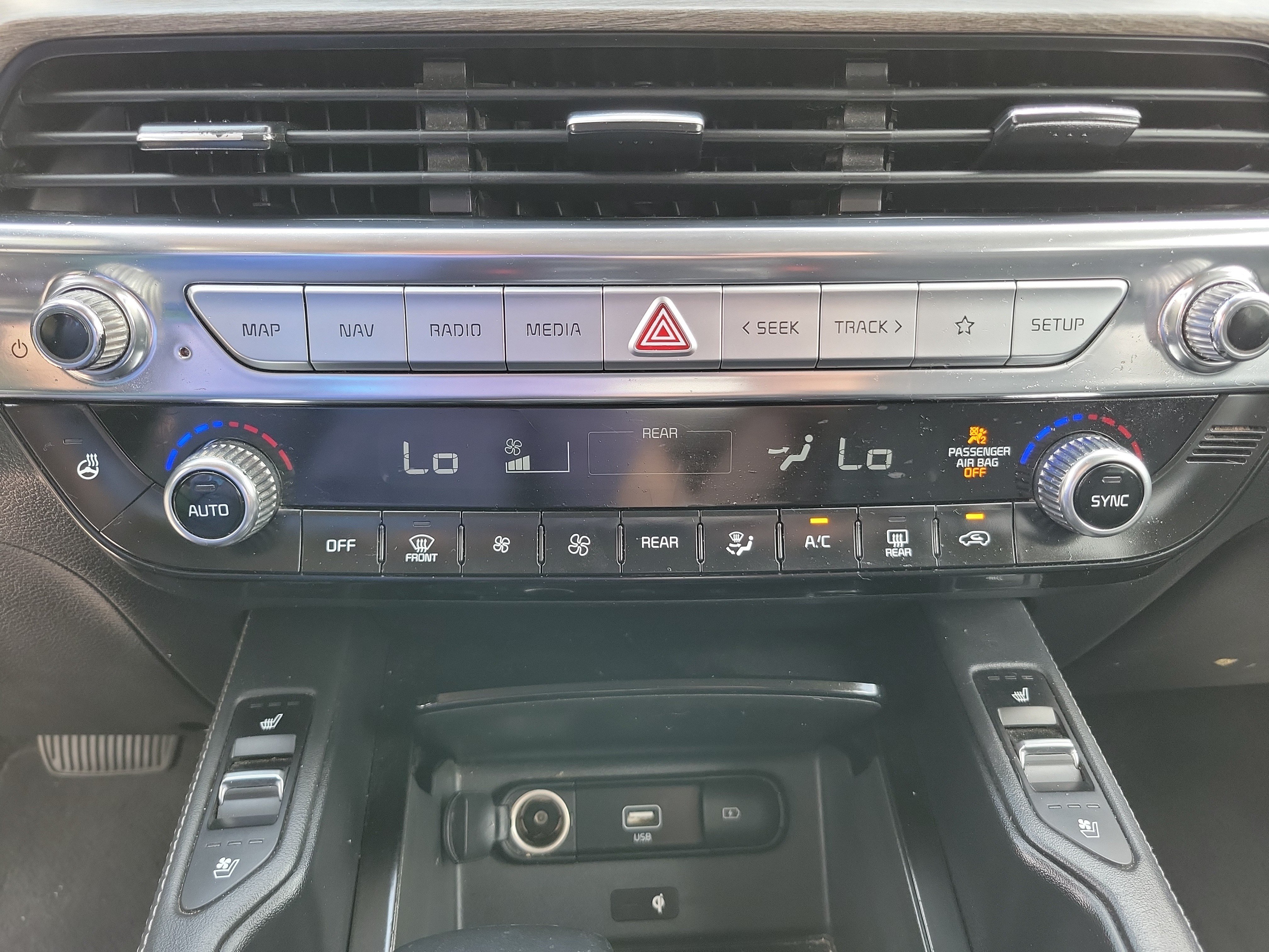 Used 2021 Kia Telluride EX w/ EX Premium Package AWD/4WD image 13