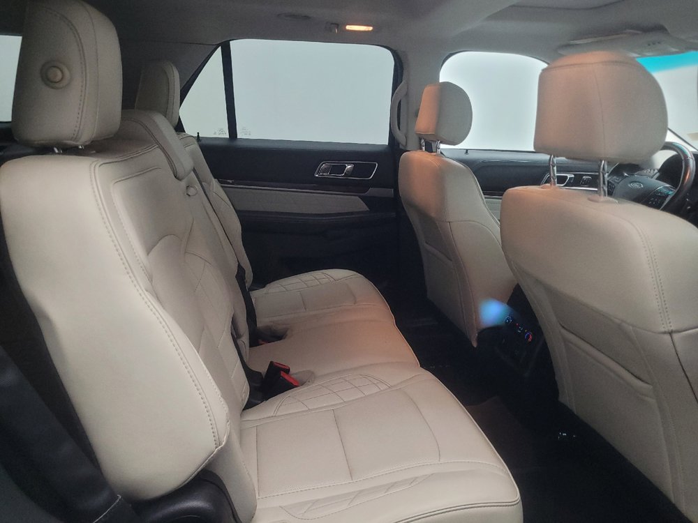 Used 2017 Ford Explorer Platinum AWD/4WD image 19