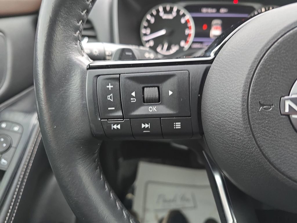 Used 2023 Nissan Rogue SV w/ SV Premium B Package image 21