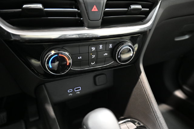 Used 2024 Buick Encore GX Sport Touring FWD image 17