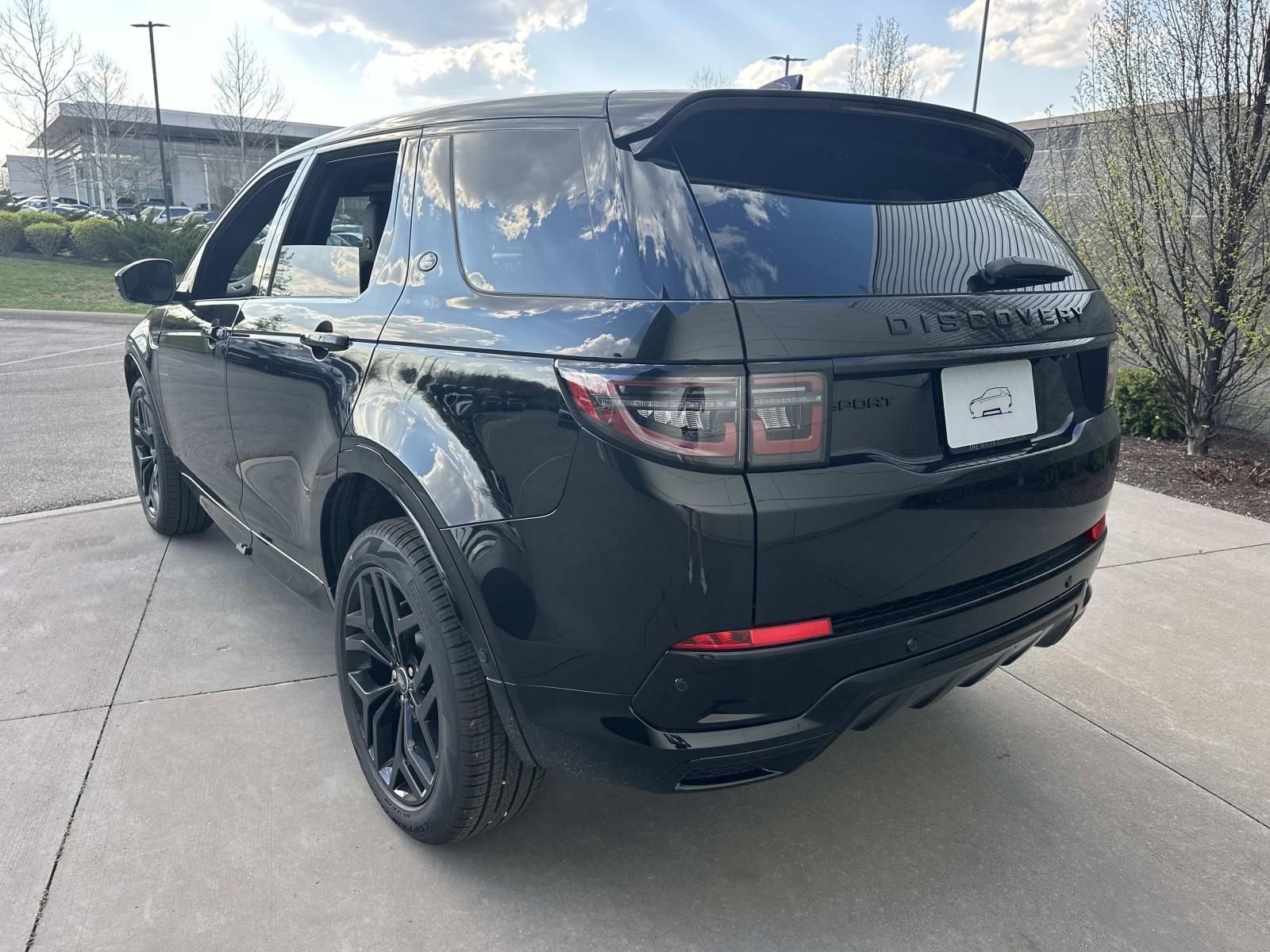 New 2026 Land Rover Discovery Sport Landmark image 7