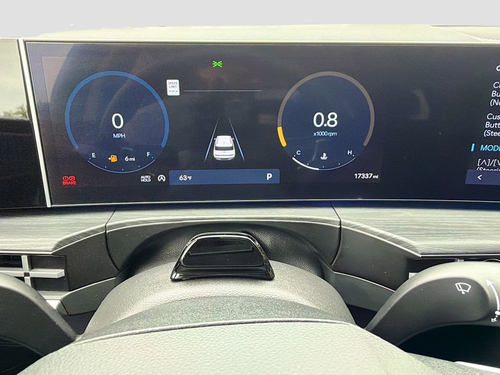 Used 2025 Hyundai Santa Fe Limited image 42