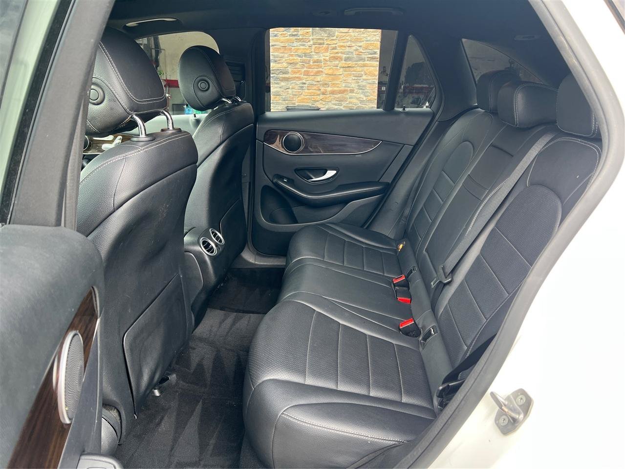 Used 2019 Mercedes-Benz GLC 300 4MATIC image 10