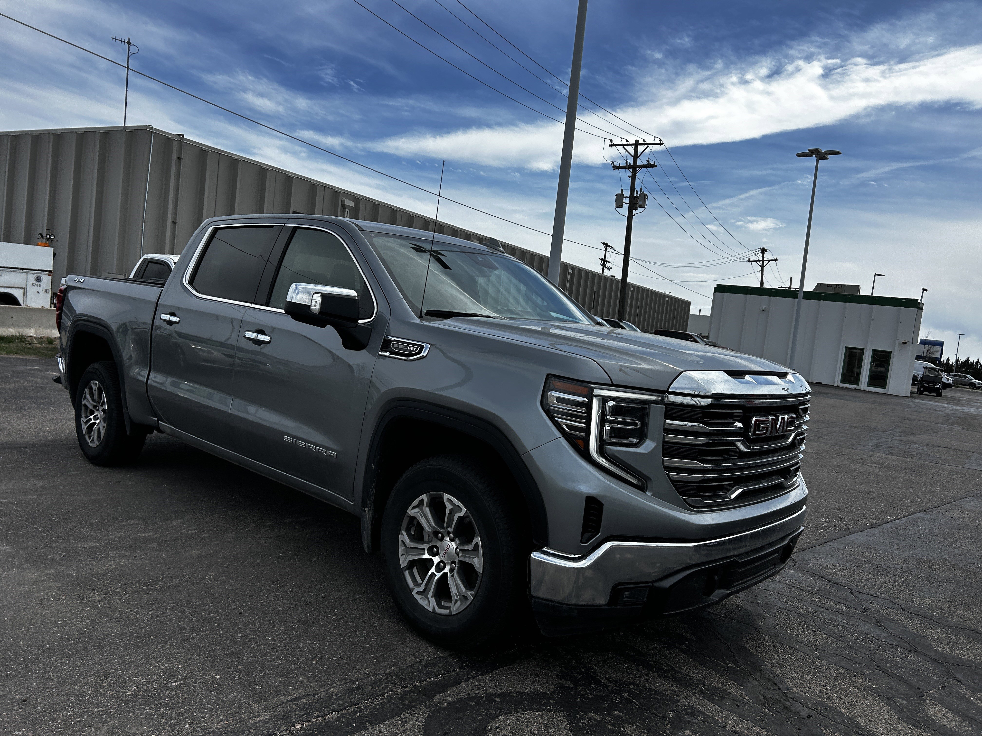 Used 2025 GMC Sierra 1500 SLT image 7