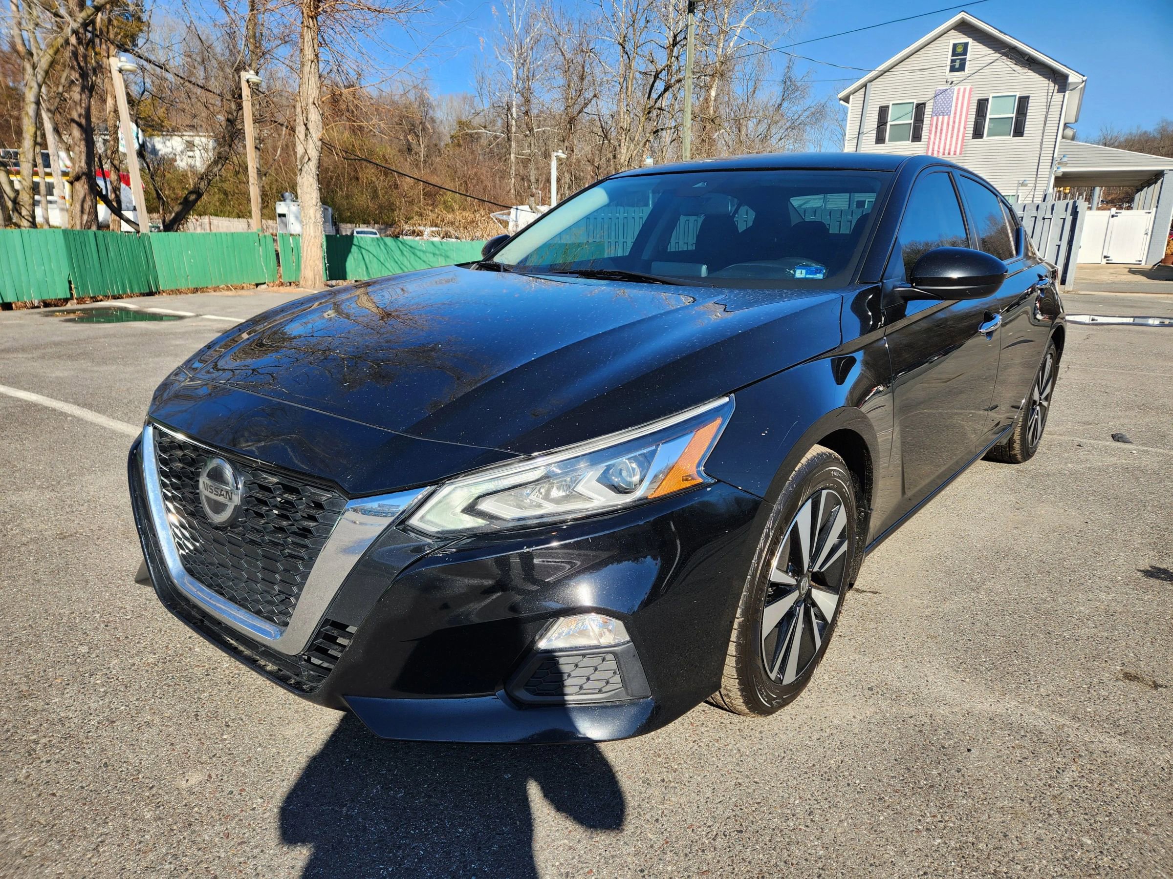 Used 2022 Nissan Altima 2.5 SV image 1