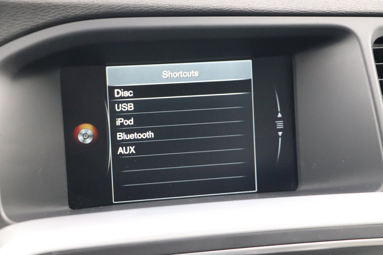 Used 2017 Volvo V60 T5 Cross Country w/ Climate Package image 20