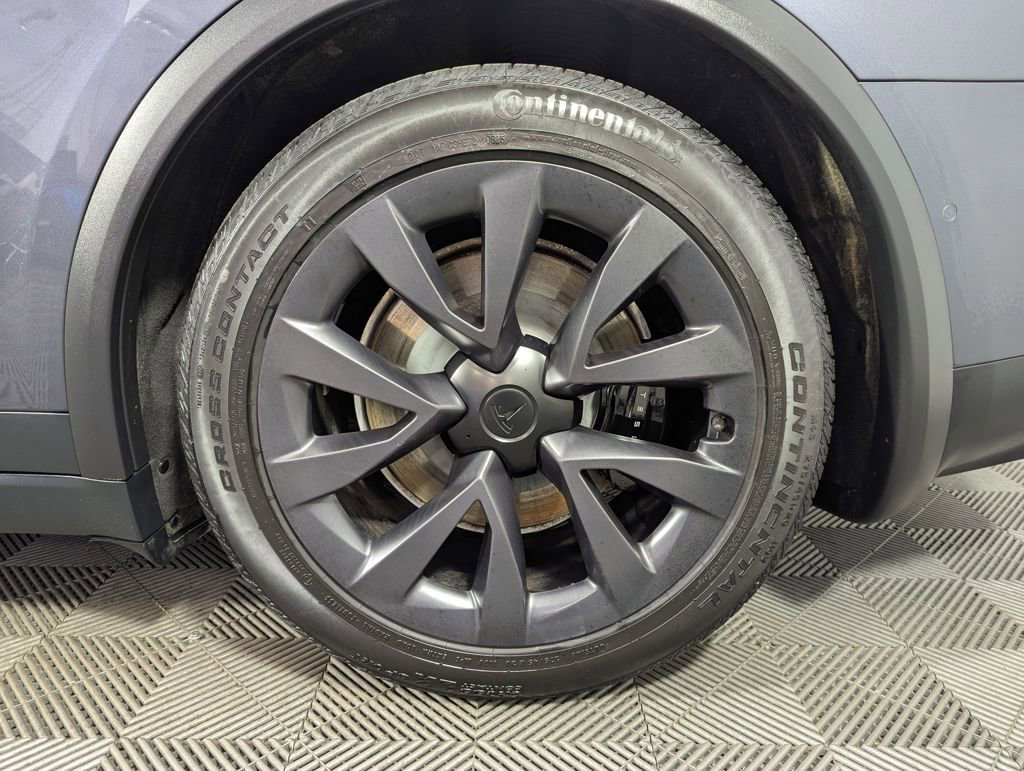 Used 2023 Tesla Model X image 25