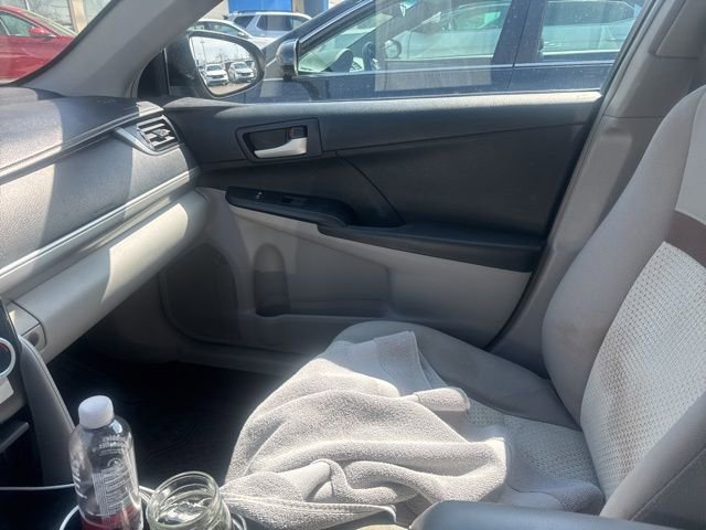 Used 2012 Toyota Camry LE image 3