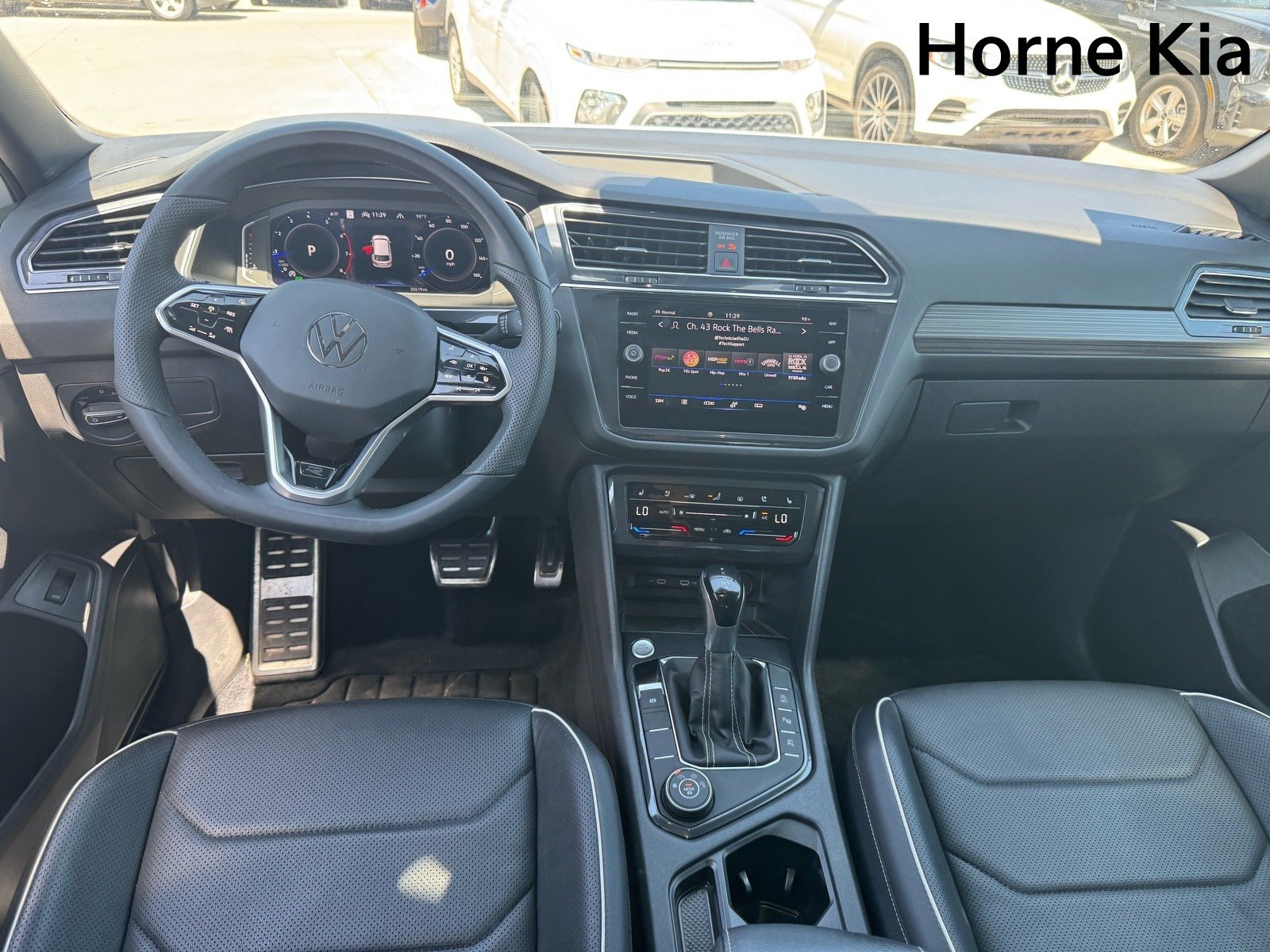 Used 2022 Volkswagen Tiguan SEL R-Line AWD/4WD image 14