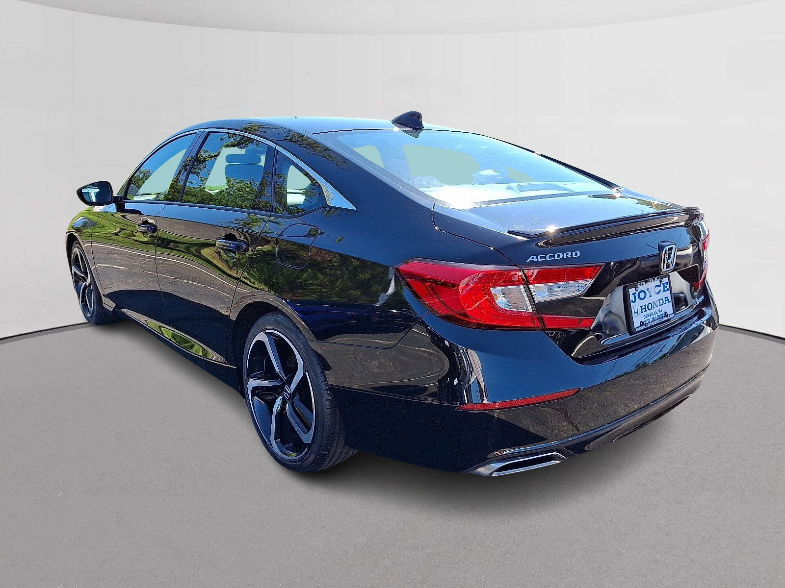 Used 2022 Honda Accord Sport image 7