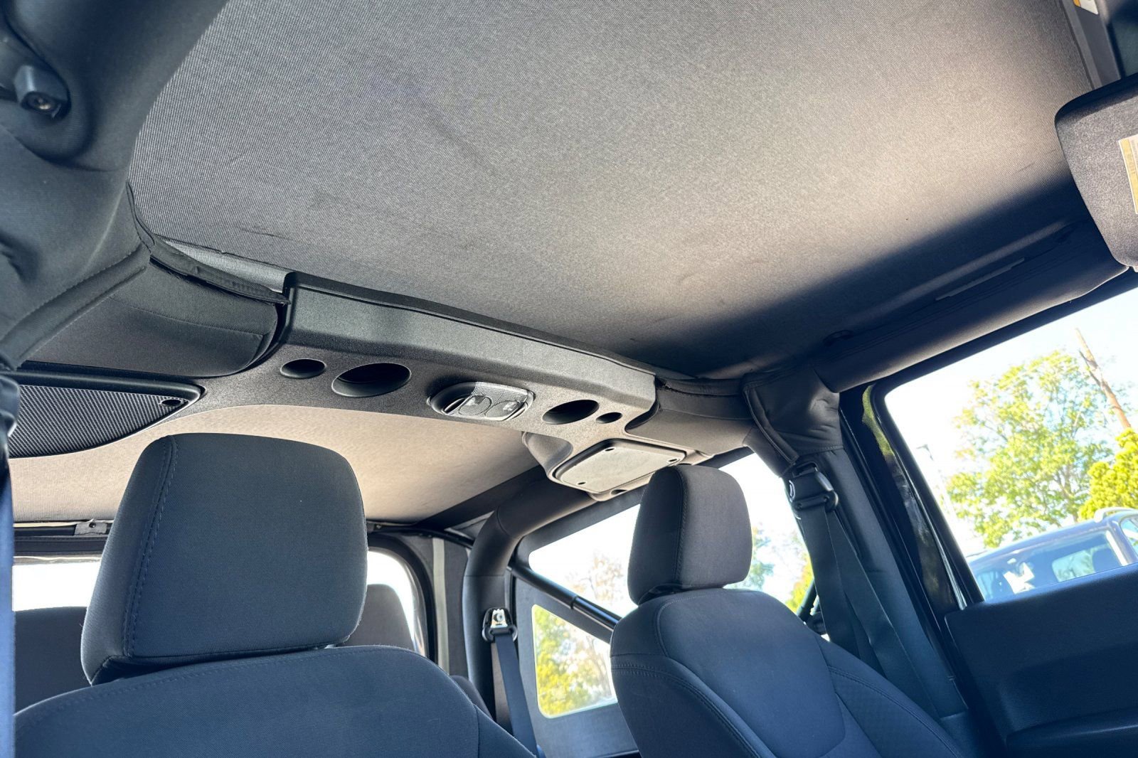 Used 2017 Jeep Wrangler Sport S w/ Quick Order Package 23S image 17