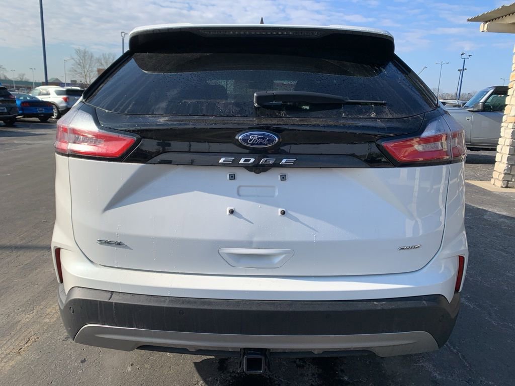Used 2024 Ford Edge SEL w/ Convenience Package AWD/4WD image 4