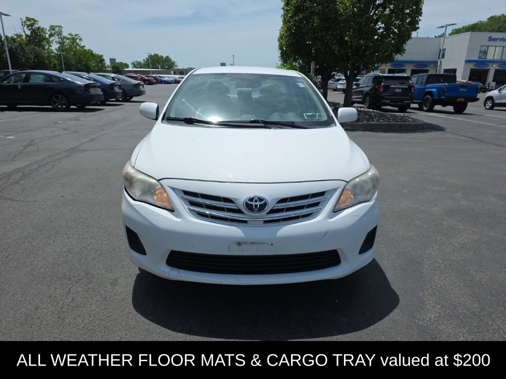 Used 2013 Toyota Corolla LE FWD image 2