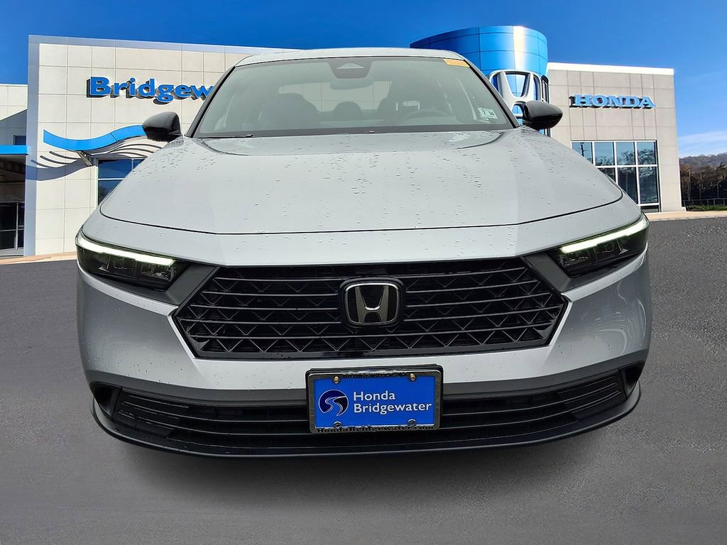 Used 2025 Honda Accord Sport image 2