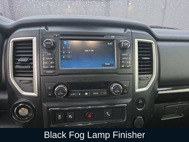 Used 2018 Nissan Titan SV w/ SV Convenience Package image 23