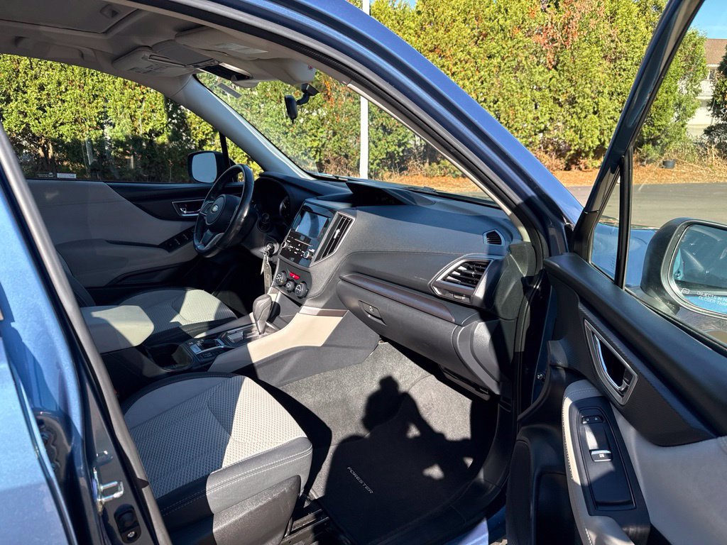 Used 2019 Subaru Forester Premium w/ All-Weather Package AWD/4WD image 16