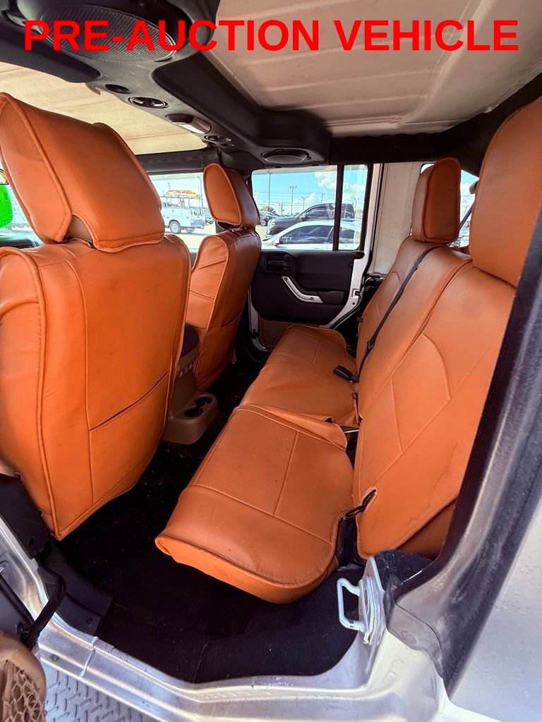 Used 2011 Jeep Wrangler Unlimited Sahara w/ Connectivity Group AWD/4WD image 9