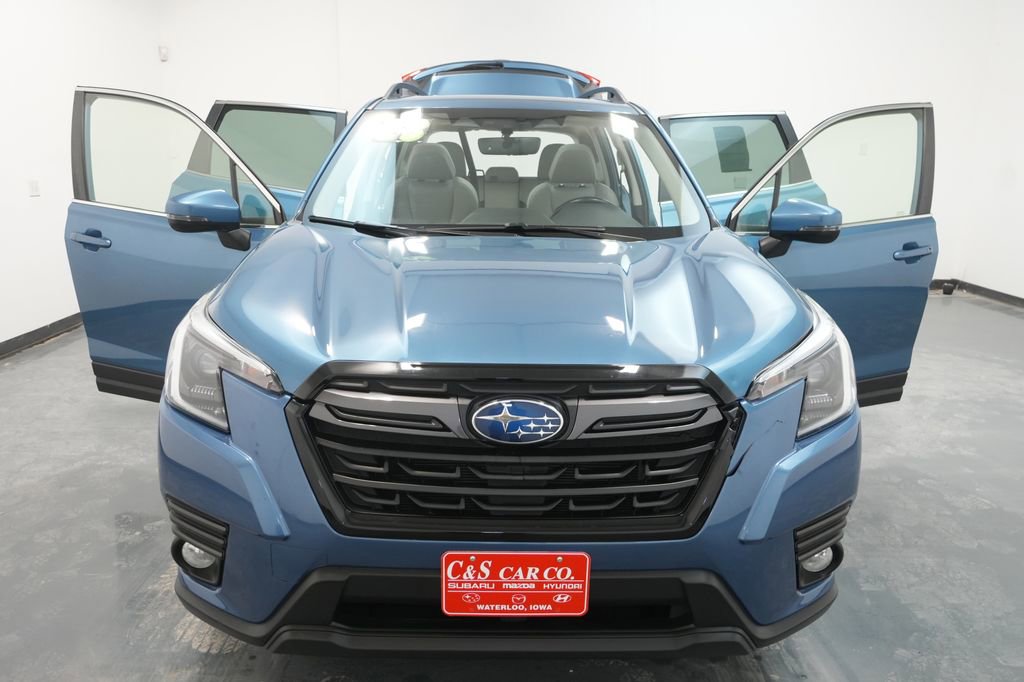 Used 2023 Subaru Forester Limited w/ Popular Package #3 image 31
