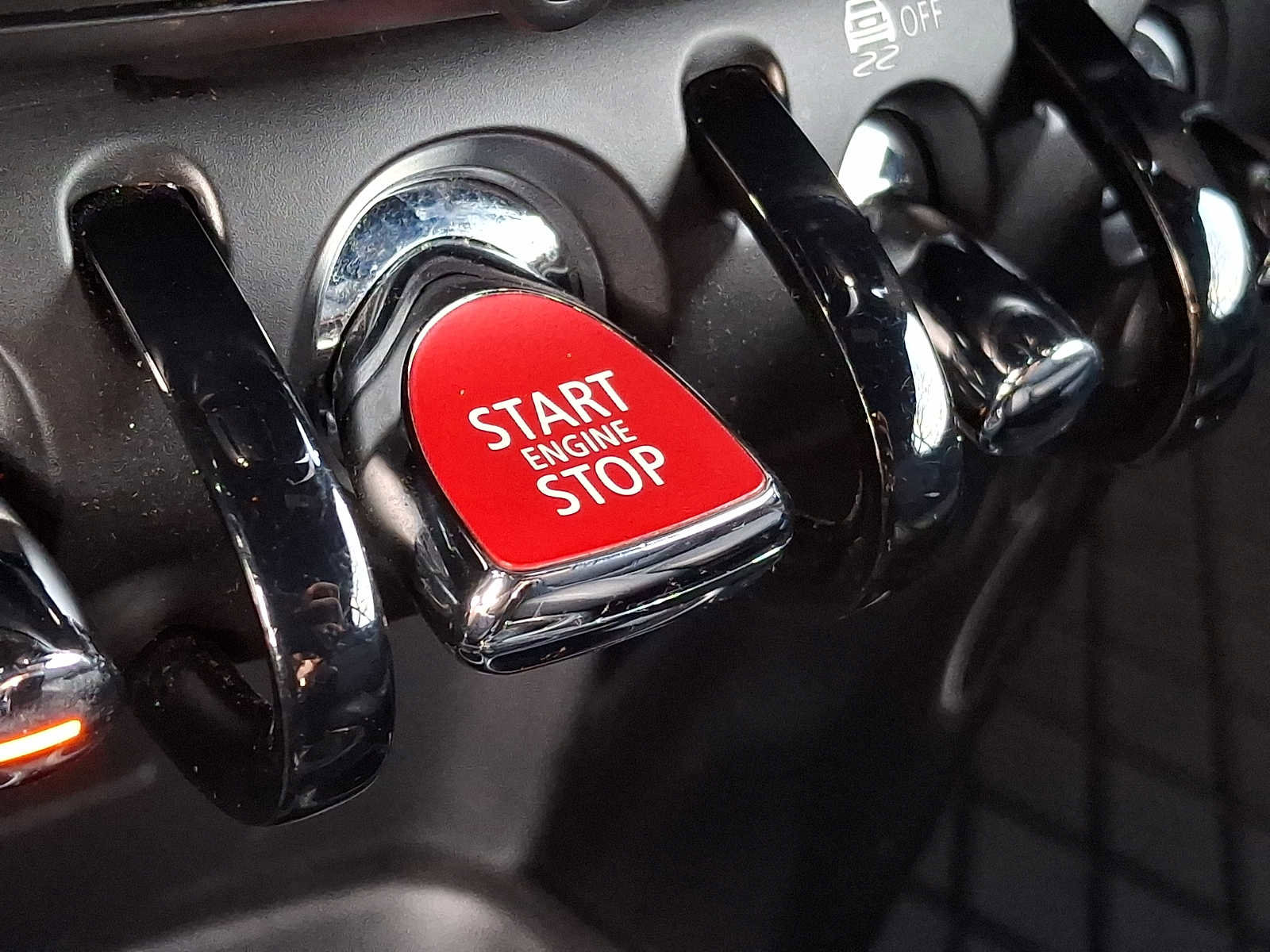 Certified 2024 MINI Cooper S image 19