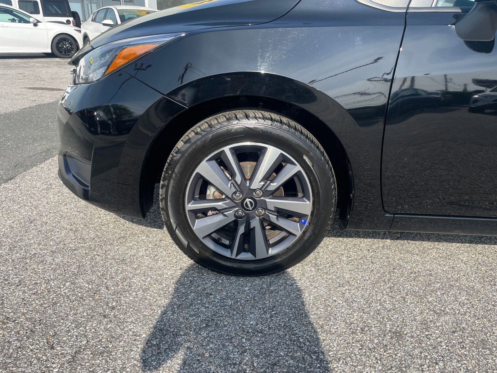 Used 2025 Nissan Versa SV FWD image 28