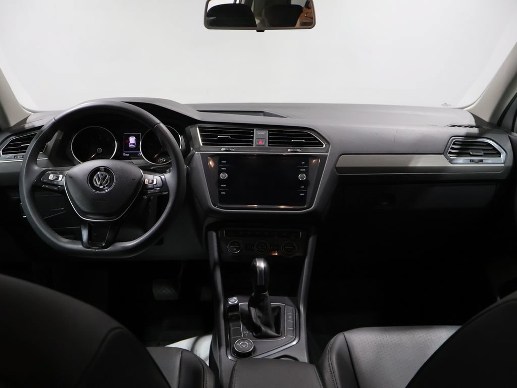 Used 2020 Volkswagen Tiguan SE AWD/4WD image 15
