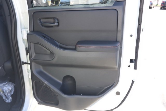 New 2026 Nissan Frontier PRO-4X w/ Pro-4x Convenience Package image 18