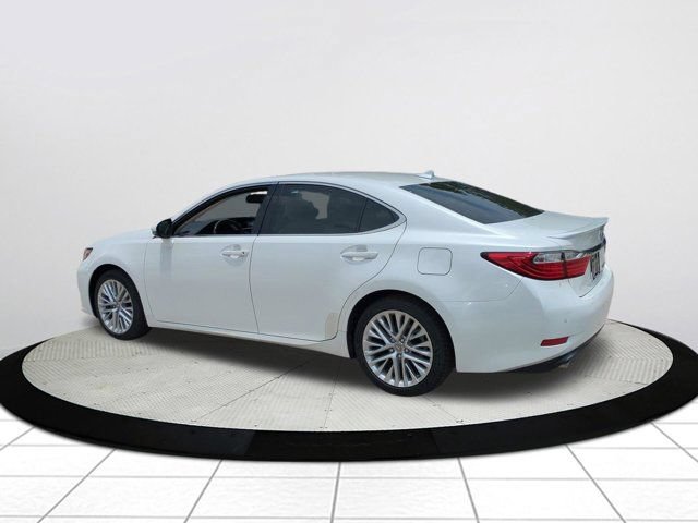 Used 2014 Lexus ES 350 w/ Luxury Package FWD image 5