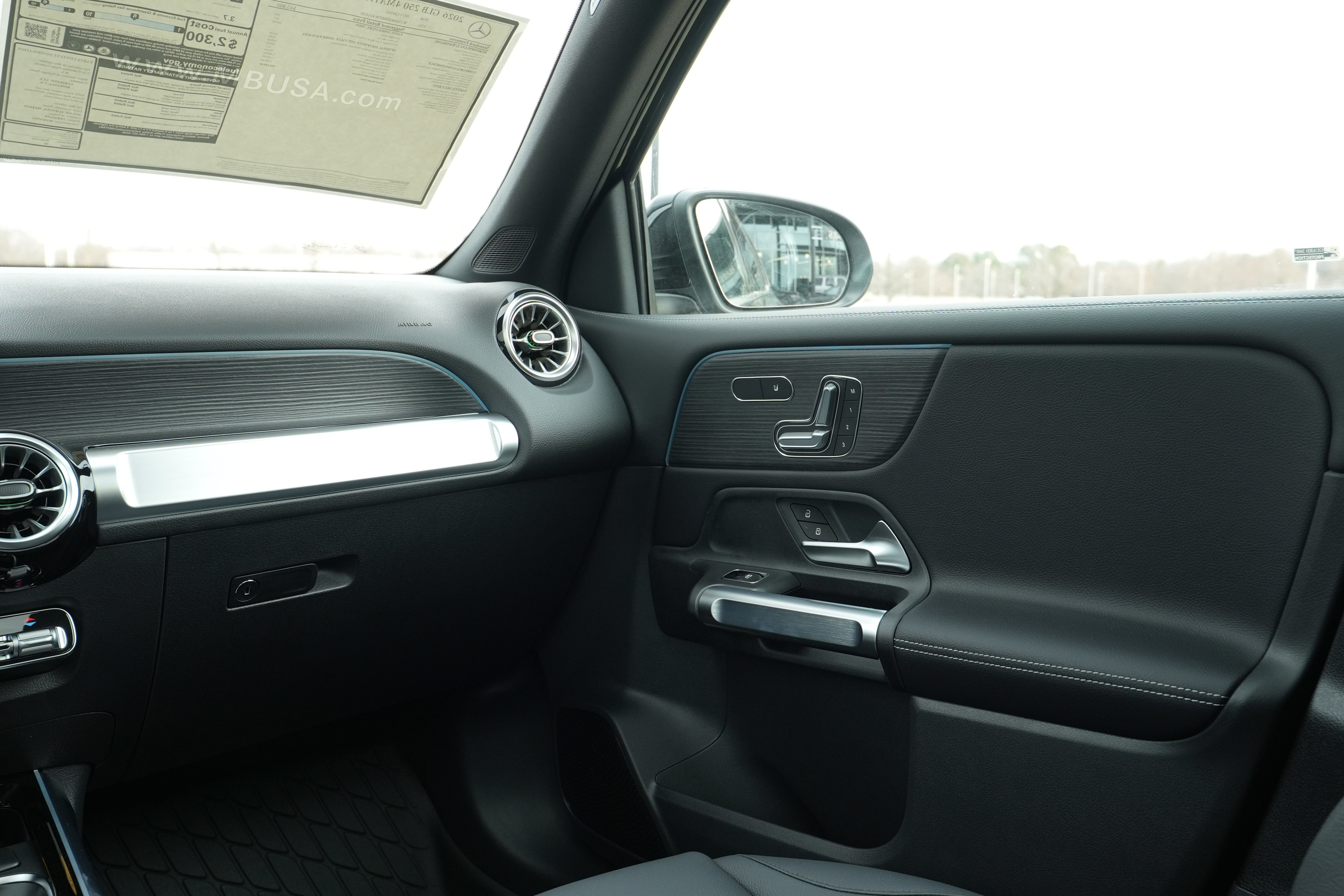 New 2026 Mercedes-Benz GLB 250 4MATIC image 24