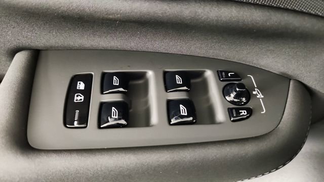 New 2026 Volvo XC90 B5 Plus w/ Protection Package AWD/4WD image 10