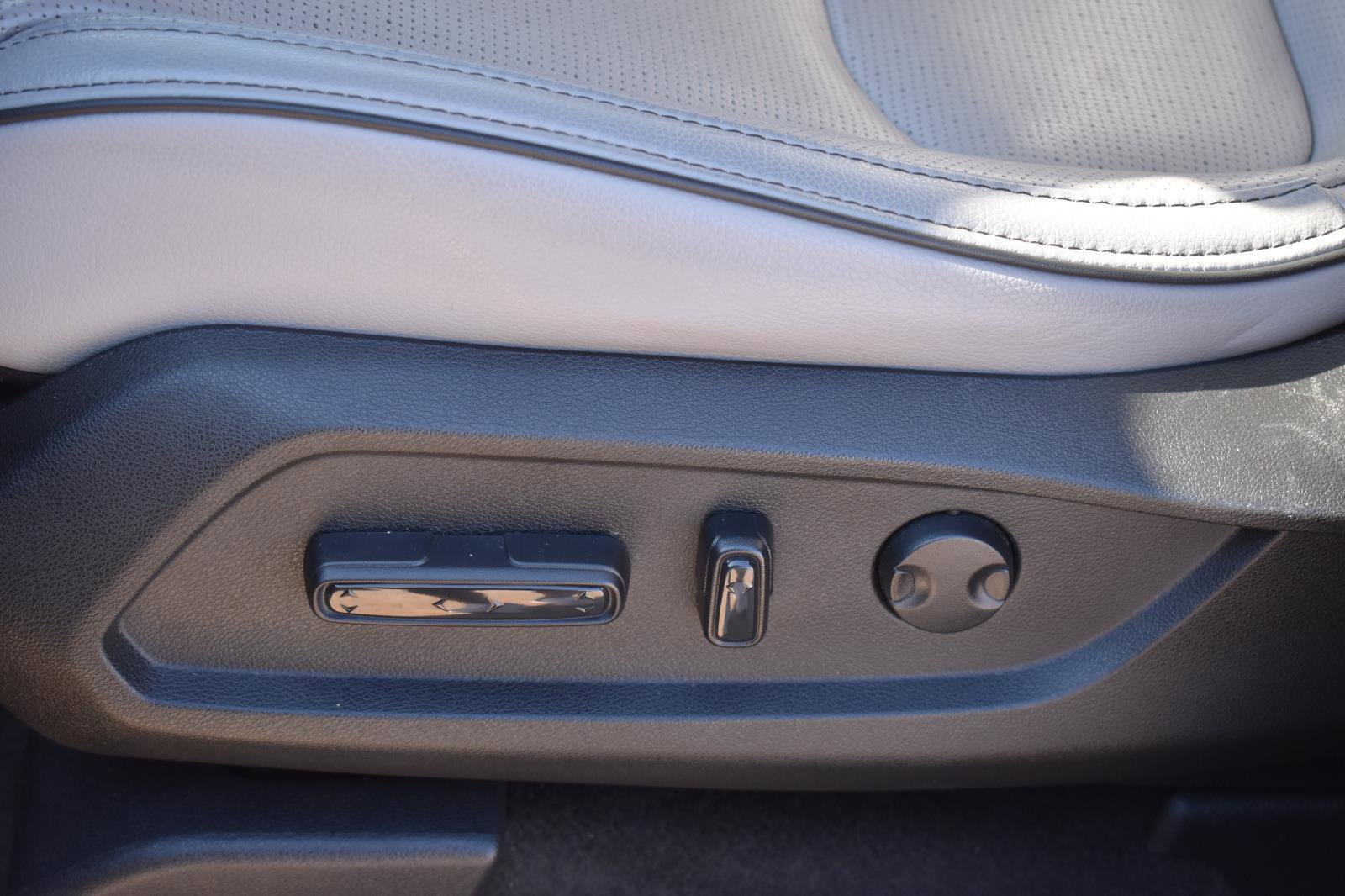 Used 2023 Honda Pilot Elite image 24