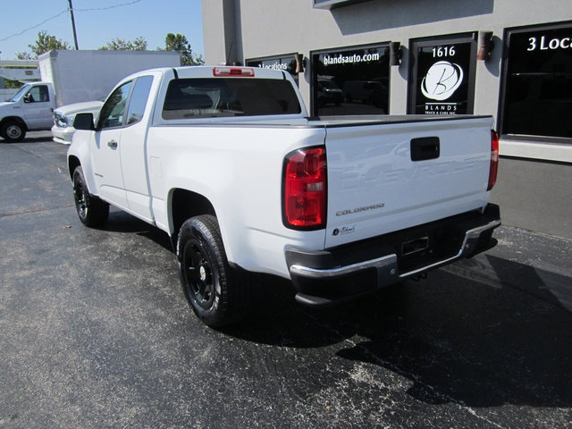 Used 2021 Chevrolet Colorado W/T w/ WT Convenience Package RWD image 3
